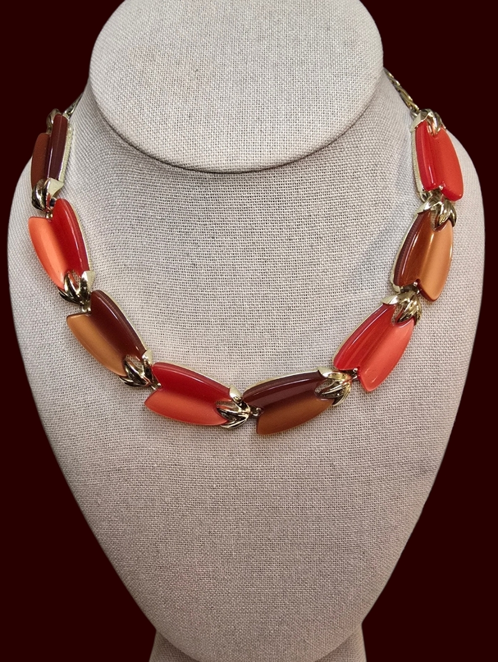 Lisner Thermoset Lucite Tulip Necklace